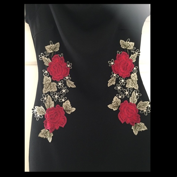 Bodycon Dress with Roses - Picture 2 of 3